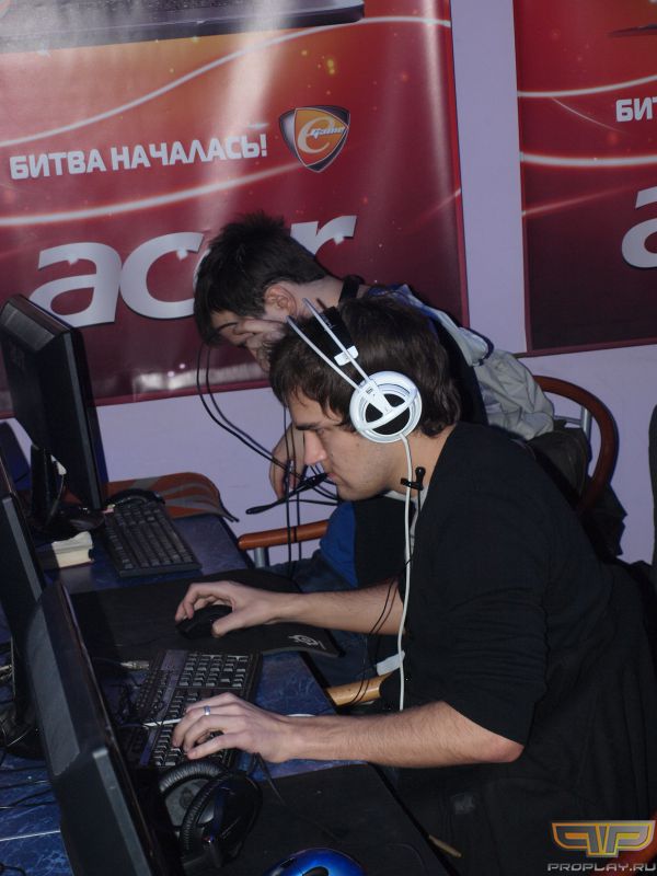 r3dm4n уже во всю разыгрывается, xek на заднем плане пока что подключается