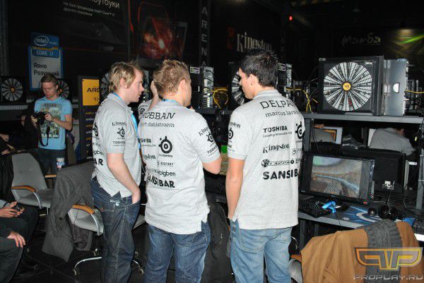 SK Gaming совещаются