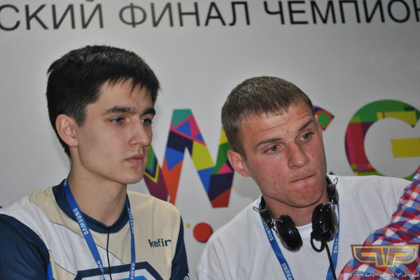 Кефир и, по-моему, DJONI